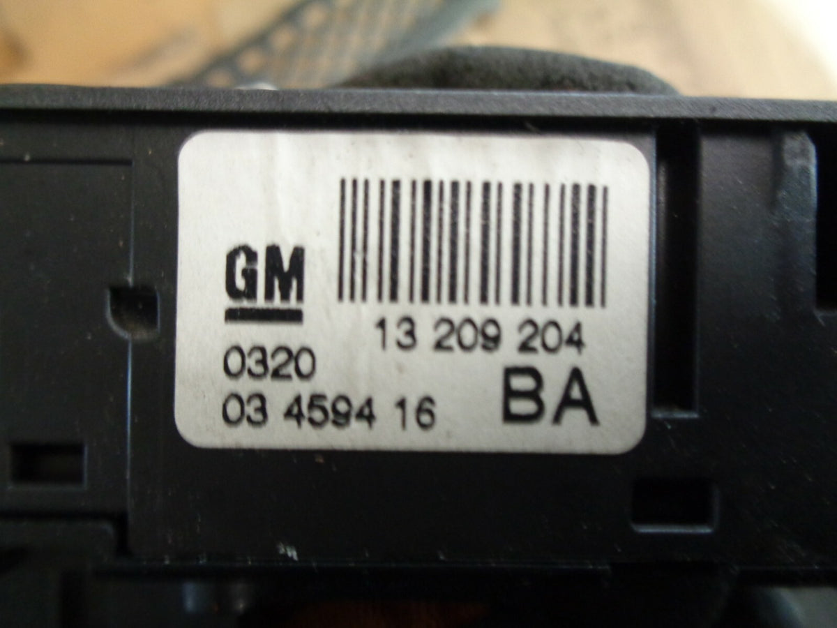 VAUXHALL ZAFIRA B 2010 DRIVER SIDE FRONT 4 WAY WINDOW MIRROR SWITCH 13209204