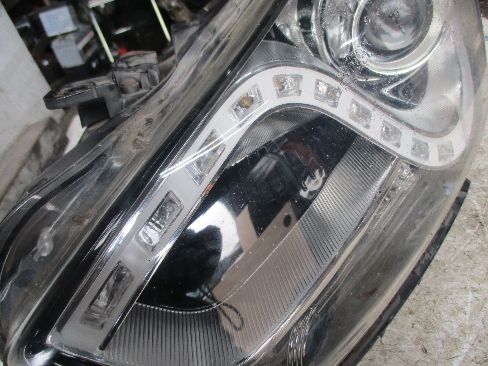 HYUNDAI I40 2013 NSF PASSENGER SIDE FRONT HEADLIGHT 921013Z041