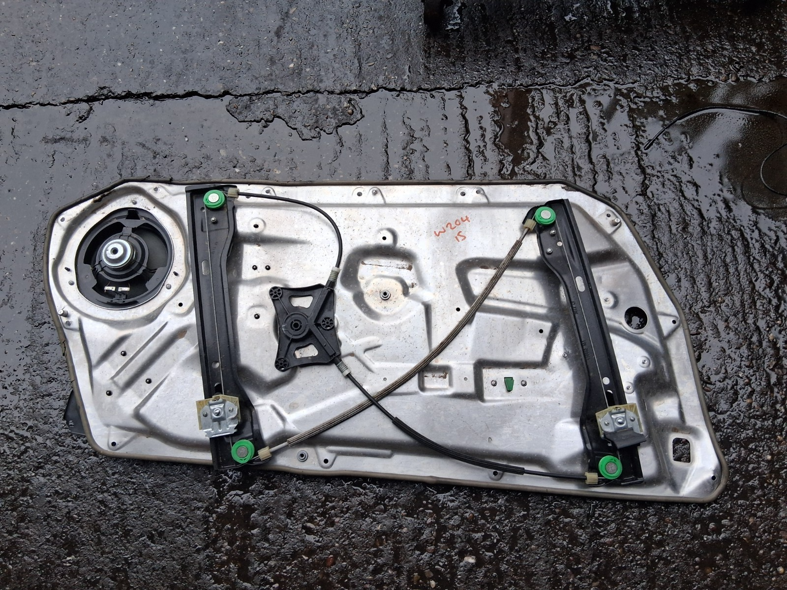 2015 MERCEDES BENZ C CLASS W204 OSF DRIVER SIDE FRONT WINDOW MOTOR REGULATOR