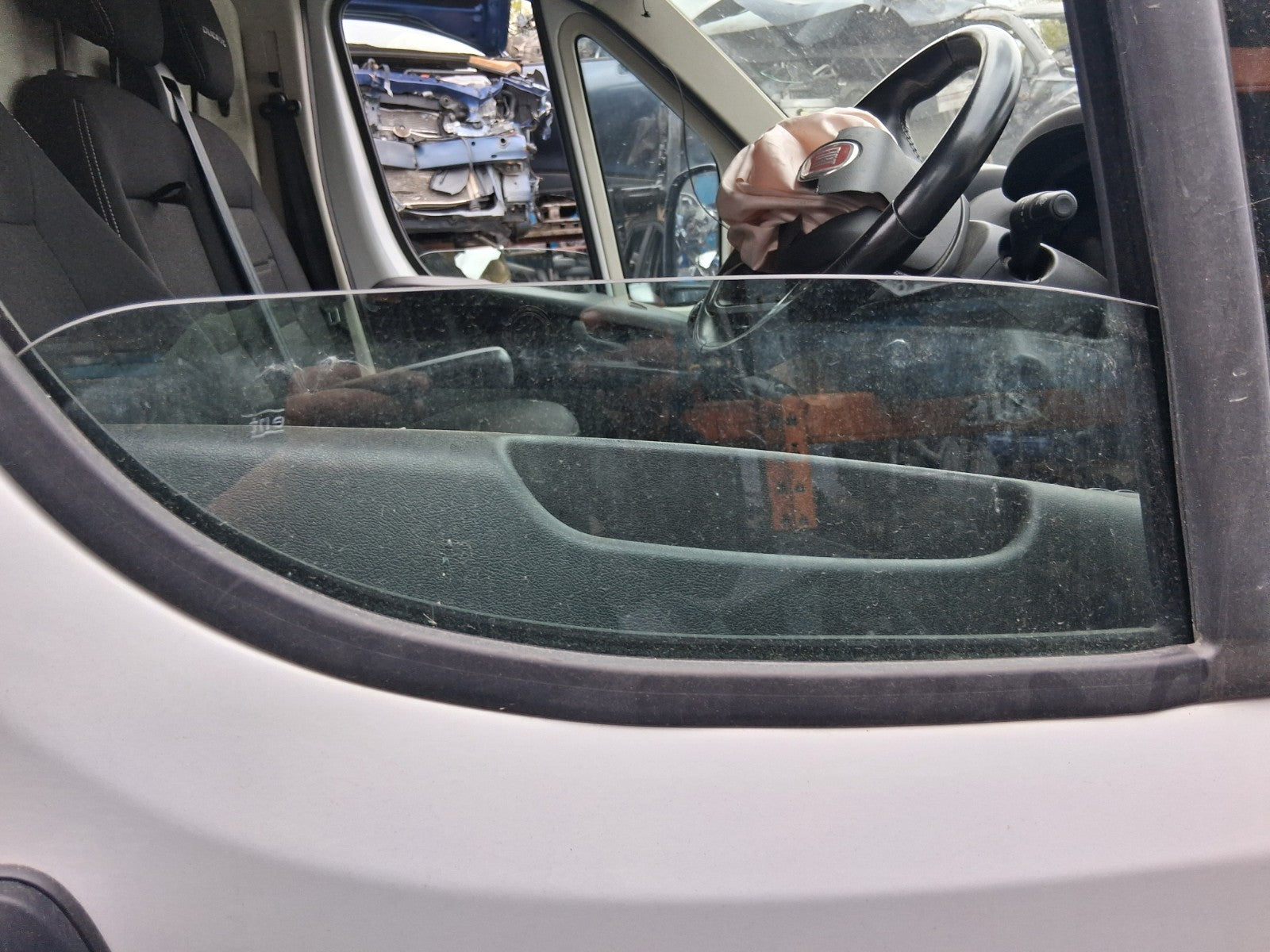 2023 FIAT DUCATO MK3 OSF DRIVER SIDE FRONT DOOR GLASS