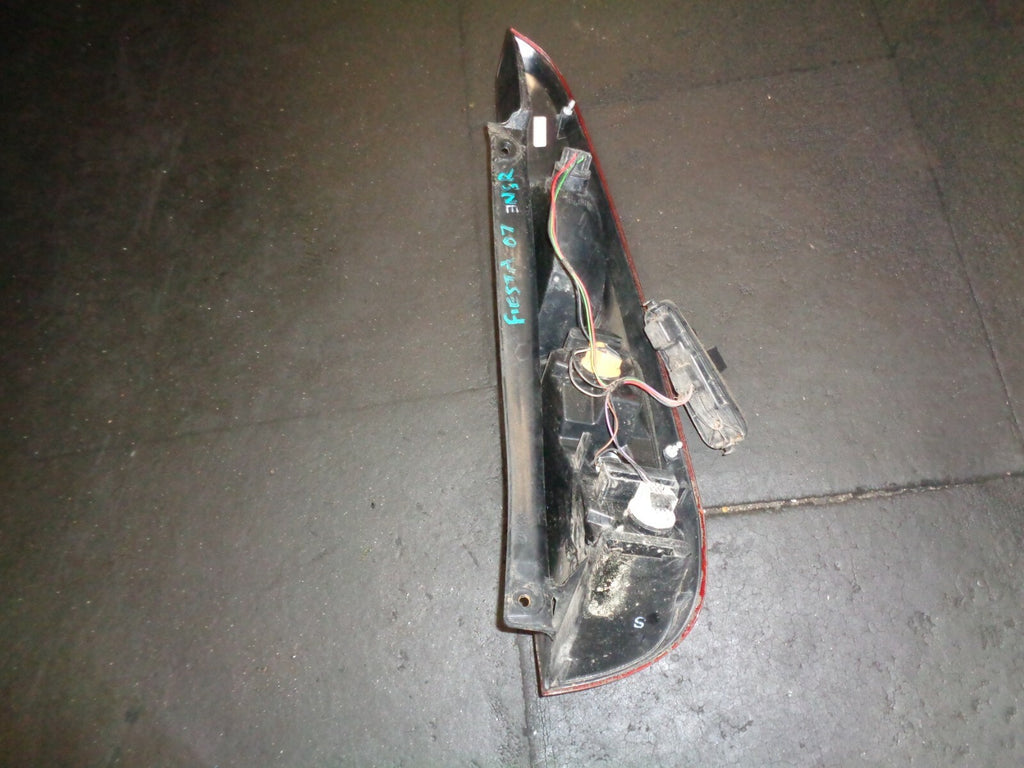FORD FIESTA MK6 2006 NSR PASSENGER SIDE REAR TAILLIGHT TAILLAMP 6S6113405AC