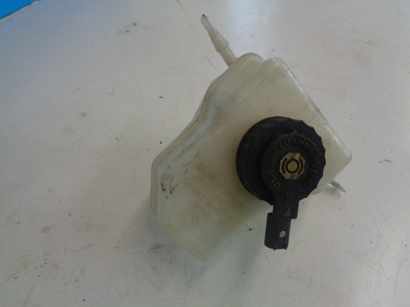 PEUGEOT PARTNER 2016 MK2 1.6 DIESEL HDI FLUID TANK RESERVOIR BOTTLE