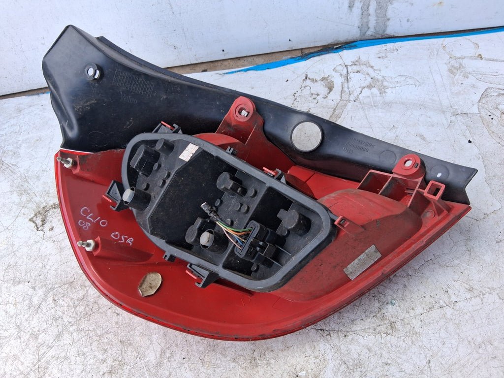 2008 RENAULT CLIO MK3 OSR DRIVER SIDE REAR TAIL LIGHT LAMP