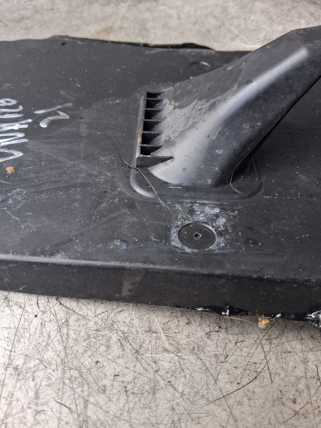 2021 VAUXHALL VIVARO BATTERY TRAY P1007615