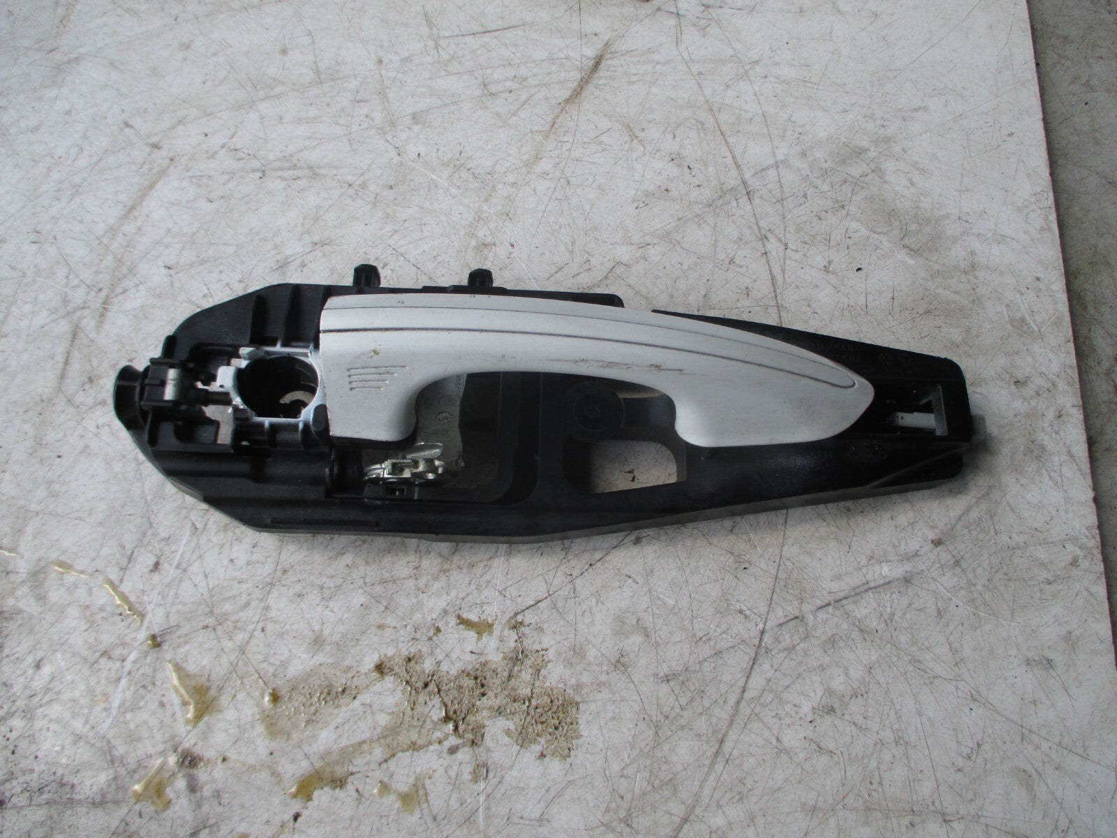 FORD MONDEO MK5 2016 NSR PASSENGER REAR EXERIOR DOOR HANDLE WHITE DS73-F224N03BF