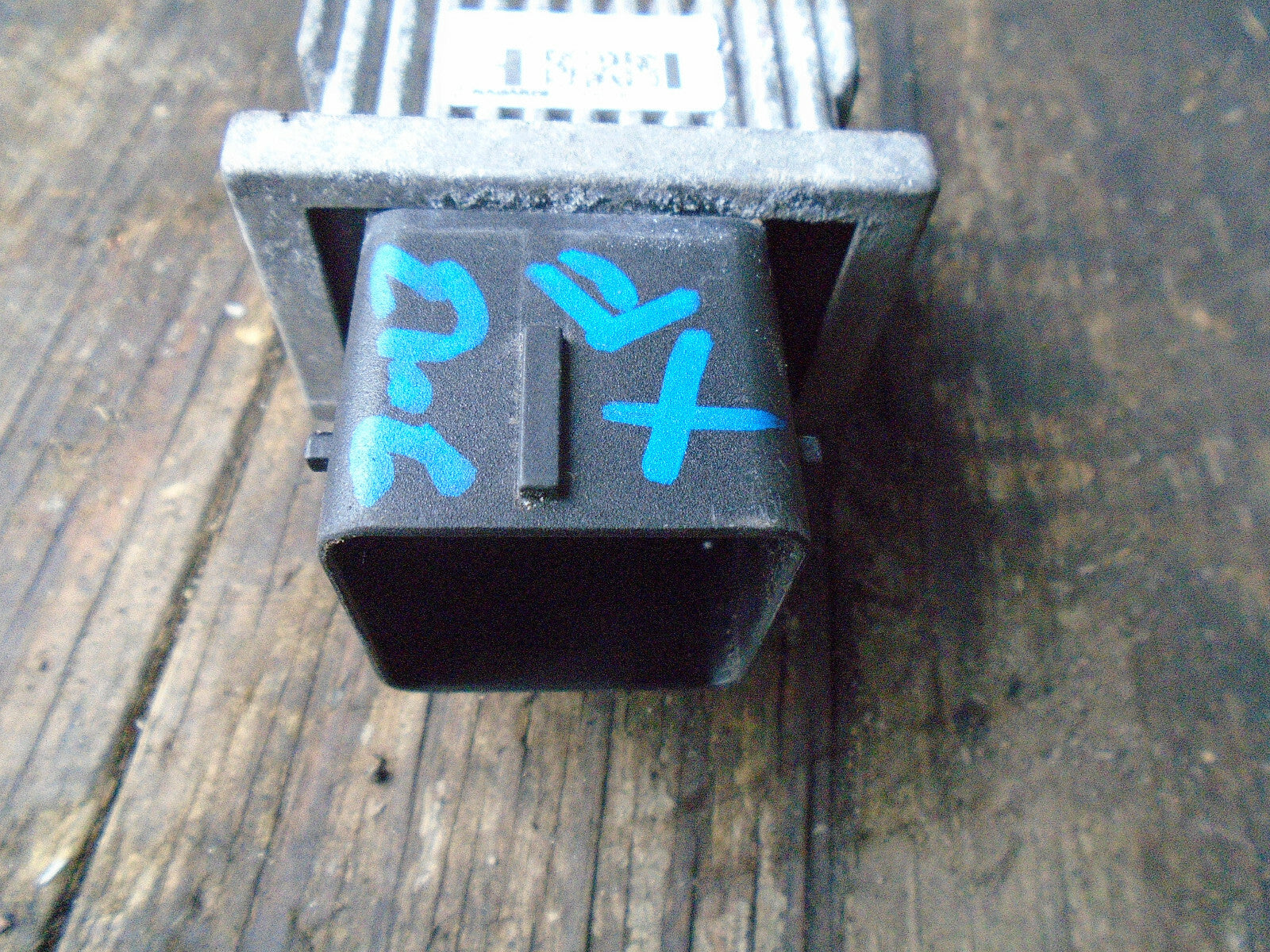 JAGUAR XF FACELIFT 2013 GLOW PLUG RELAY CONTROL AV6112A343BA