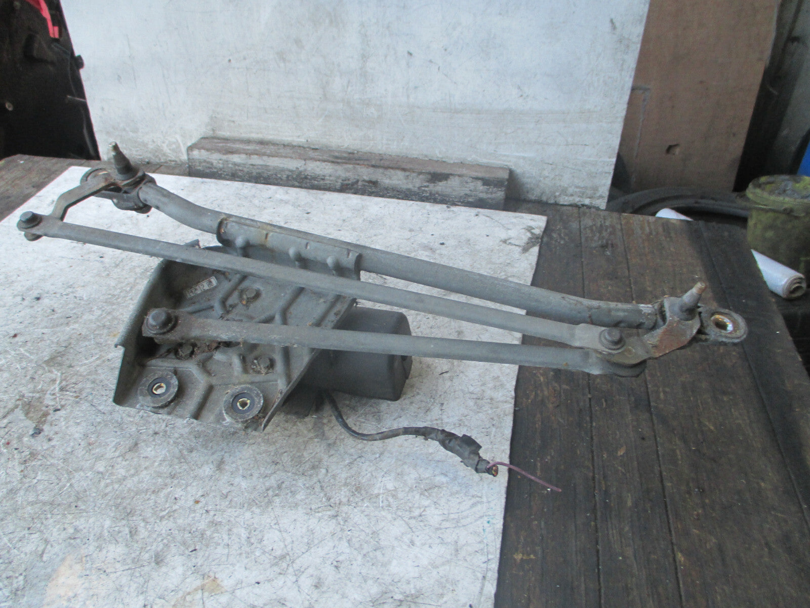 FORD GRANADA MK3 SCORPIO FRONT WINDSCREEN WIPER MOTOR LINKAGES
