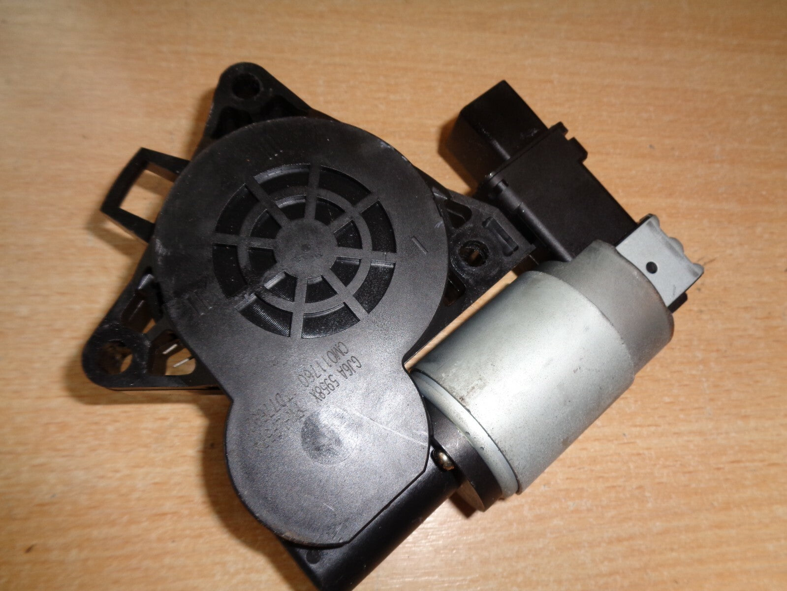 MAZDA RX8 RHD 2007 FRONT OSF WINDOW MOTOR GJ9A 5958X