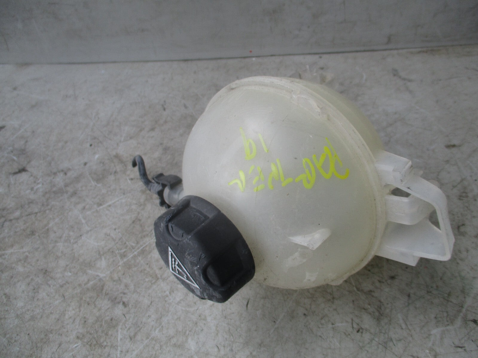 PEUGEOT PARTNER 2019 COOLANT WATER EXPANSION OVERFLOW TANK 9678125980
