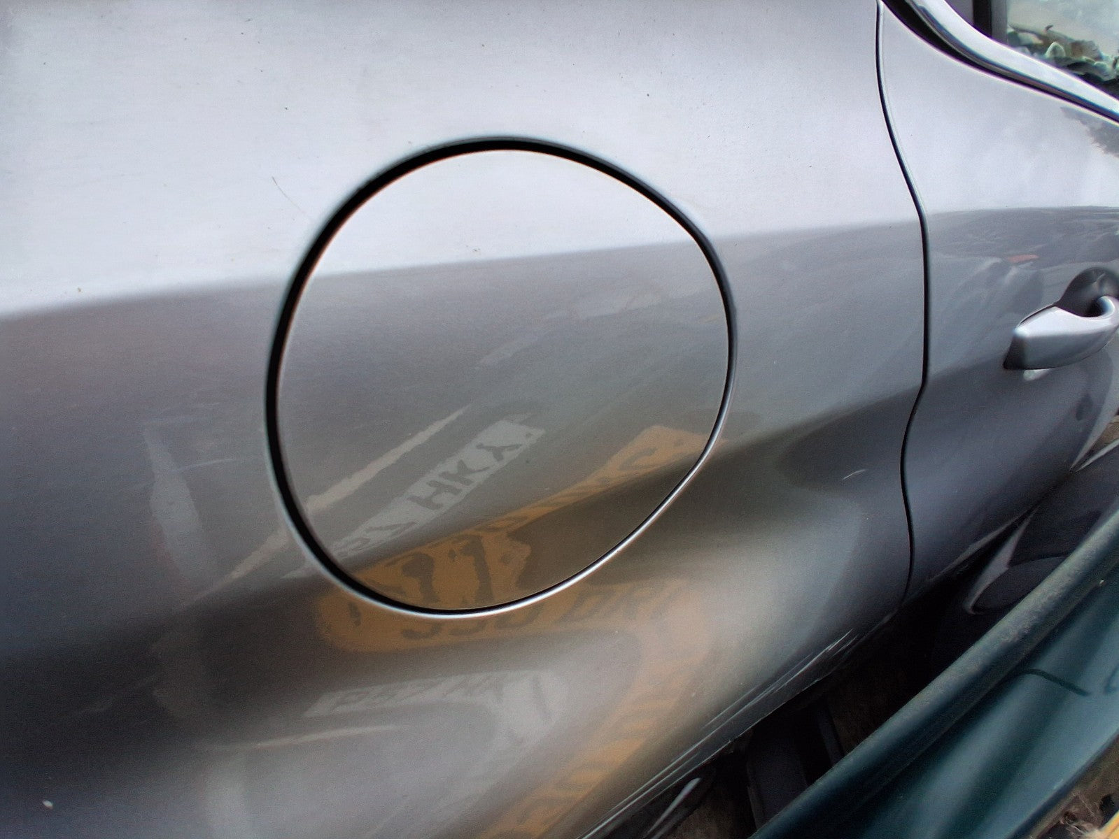 2014 PEUGEOT 308 MK2 FUEL FILLER FLAP GRIS ALUMINIUM EZR
