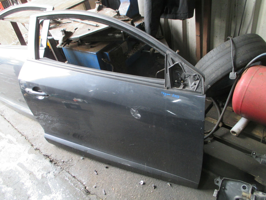 RENAULT MEGANE MK3 2013 OSF DRIVER SIDE COMPLETE DOOR GRIS ECLIPSE