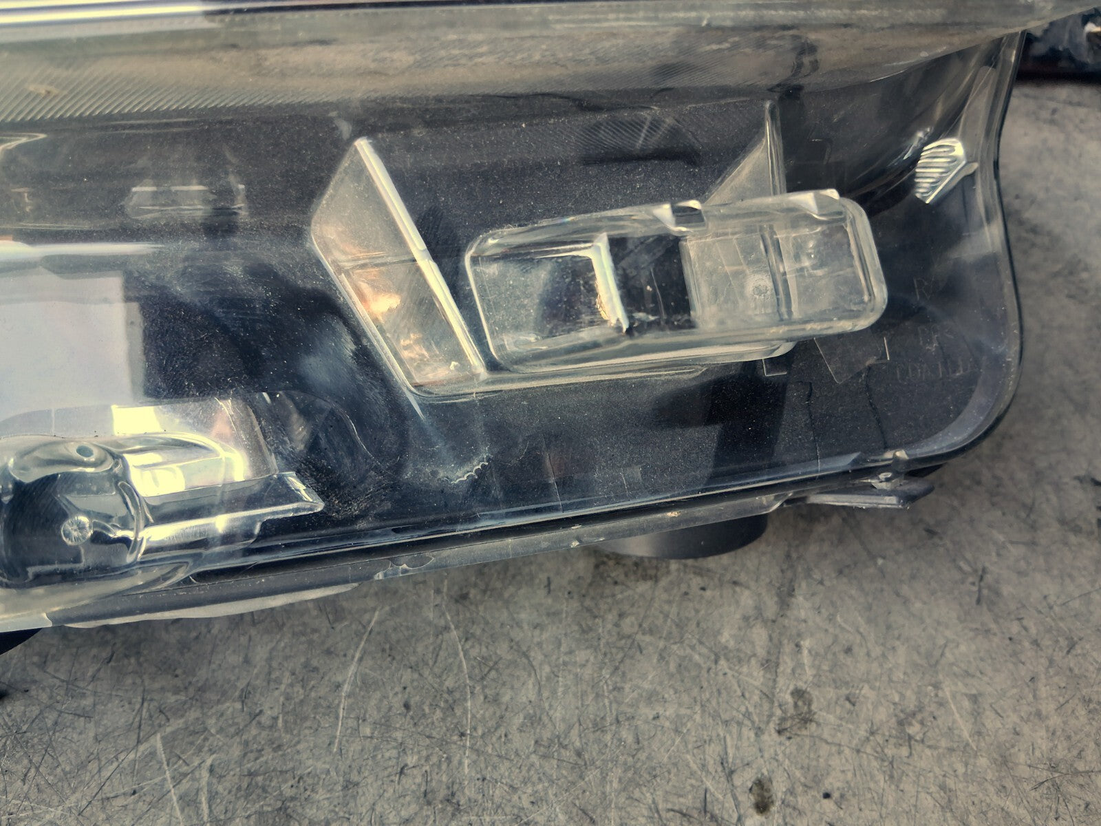 2023 CITROEN BERLINGO MK3 OSF DRIVER SIDE FRONT HEADLIGHT DAMAGED 9816824080
