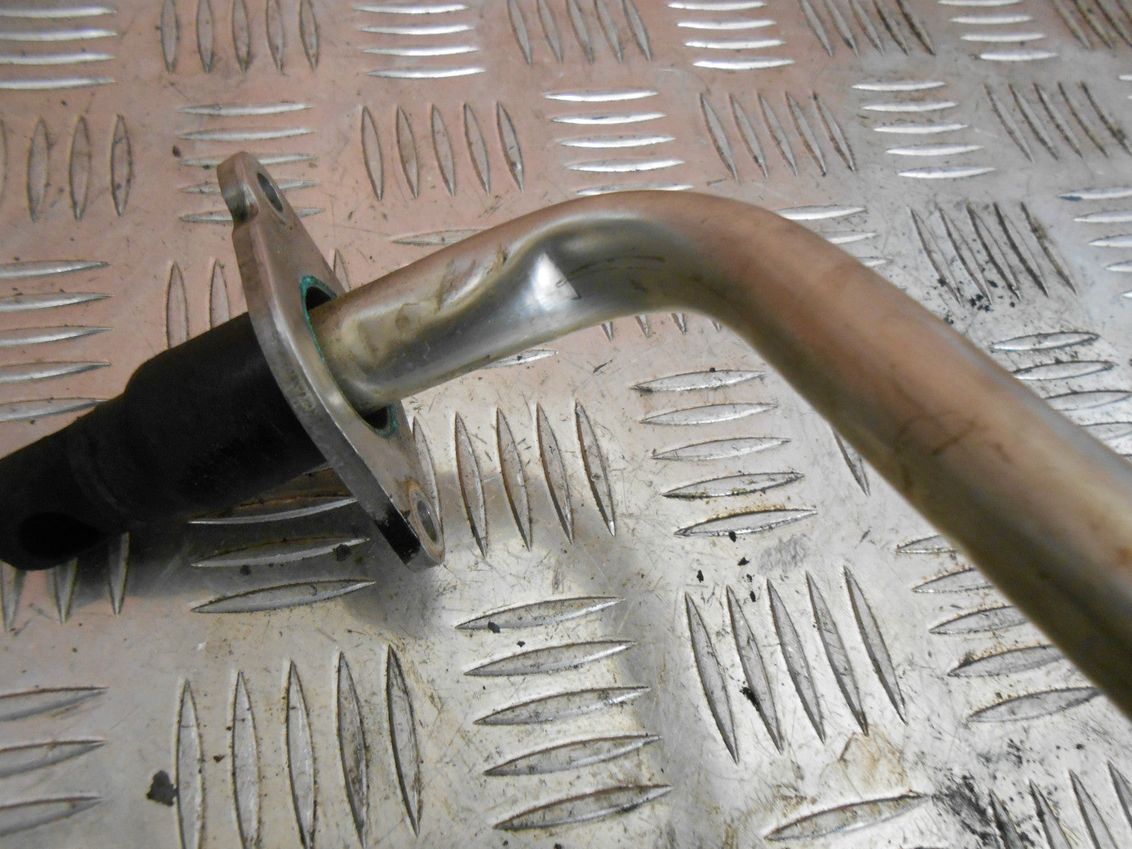 VOLKSWAGEN VW GOLF MK5 2004 2.0 FSI AXW EGR EXHAUST GAS RECIRCULATION PIPE