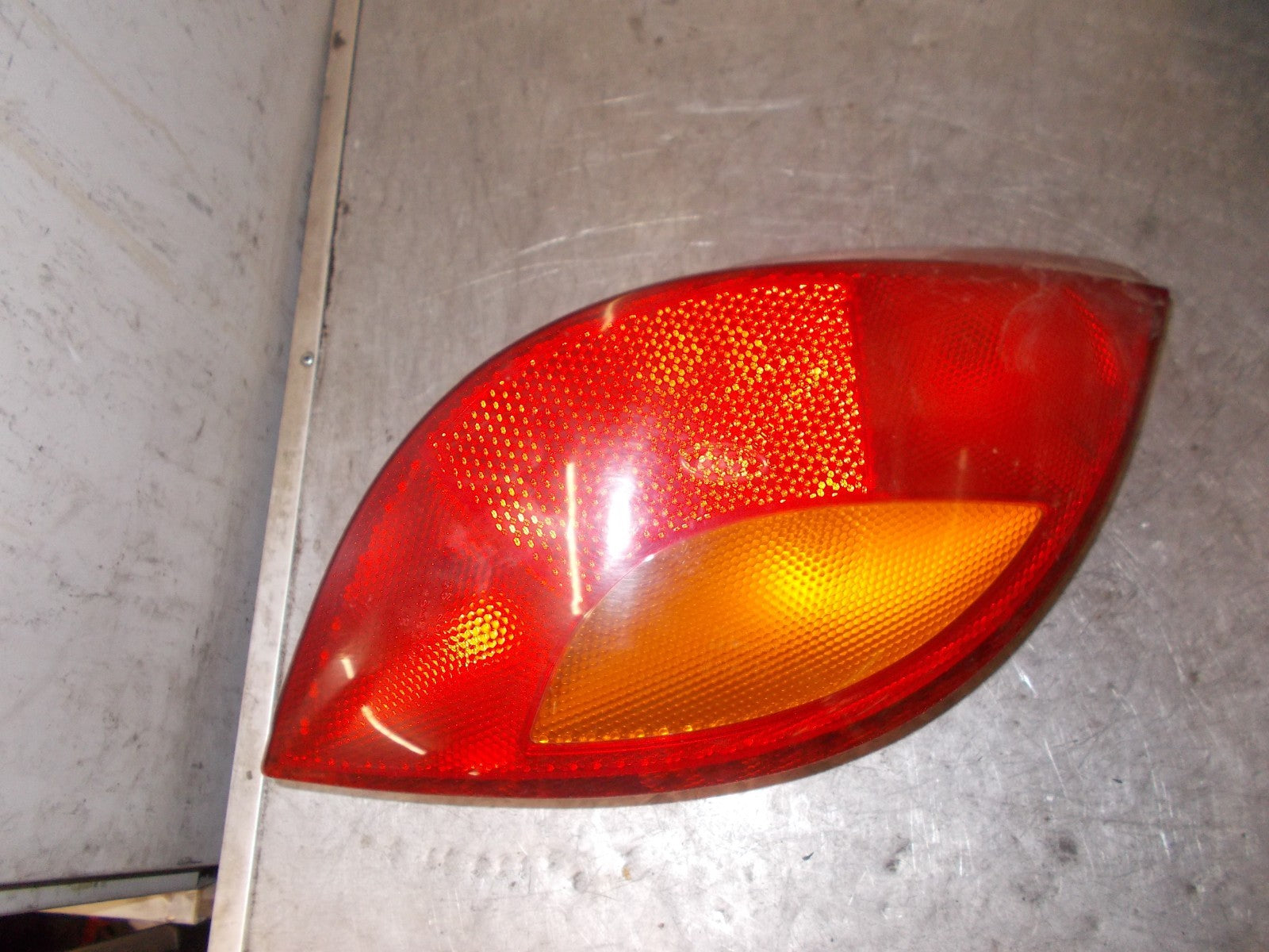 FORD KA 2004 MK1 OSR DRIVER SIDE REAR TAIL LIGHT 97KG13N004AB