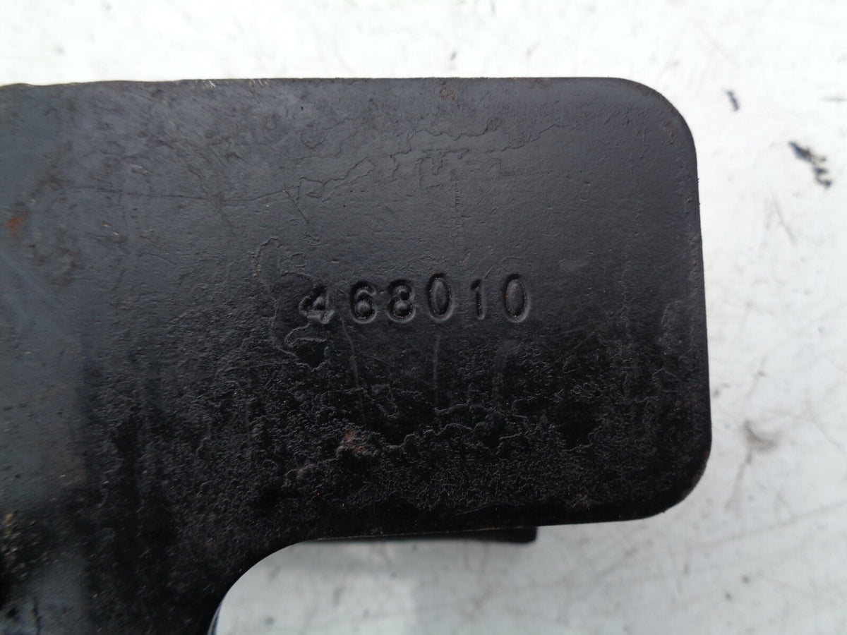 CADILLAC CTS 3.6 2003 2007 TRANSMISSION MOUNTING SUPPORT MOUNT BRACKET P10388704