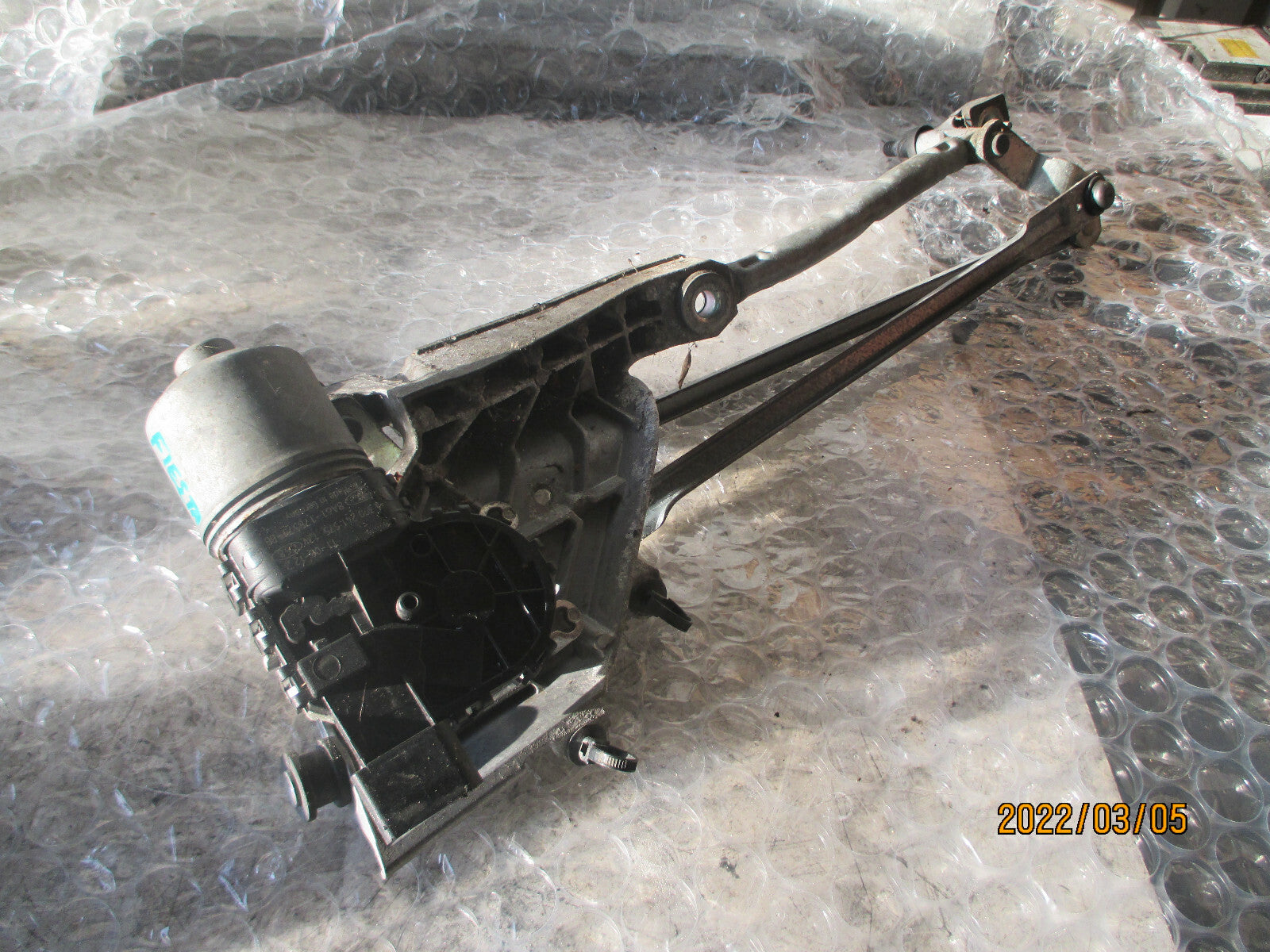 FORD FIESTA MK7 2016 FRONT WINDSCREEN WIPER MOTOR LINKAGES 8A6117500BF