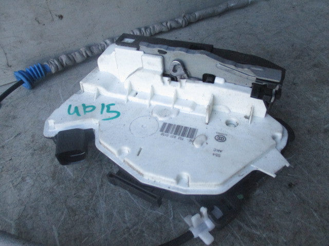 2015 VOLKSWAGEN UP NSF PASSENGER SIDE DOOR LOCK 1S2837015B