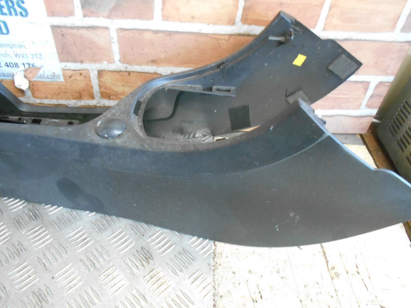 PEUGEOT 307 2003 CENTRE CONSOLE PLASTIC TRIM HANDBRAKE SURROUND 9634496677