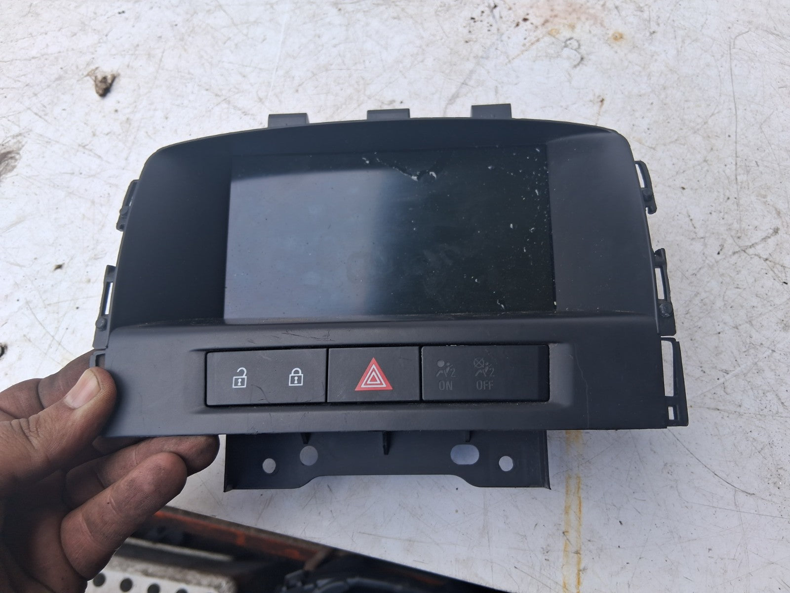 2013 VAUXHALL ASTRA J LCD SCREEN DISPLAY HEAD UNIT 95196687