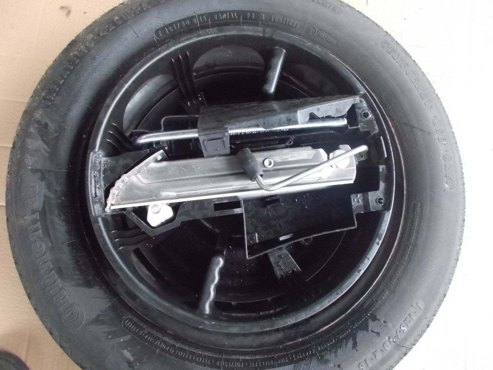 2010 MERCEDES C220 SPARE STEEL WHEEL & TYRE 125/90 R16 & JACK SET 2044000302