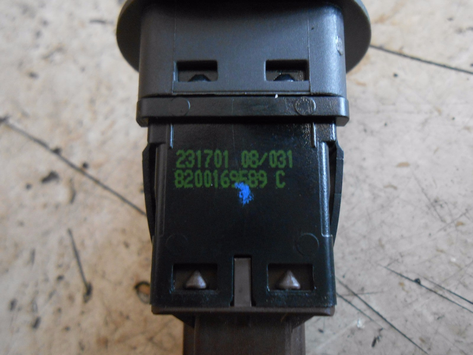 RENAULT CLIO MK3 2008 HEADLIGHT AIM LIGHT AIRBAG SWITCH 8200095495B 8200169589