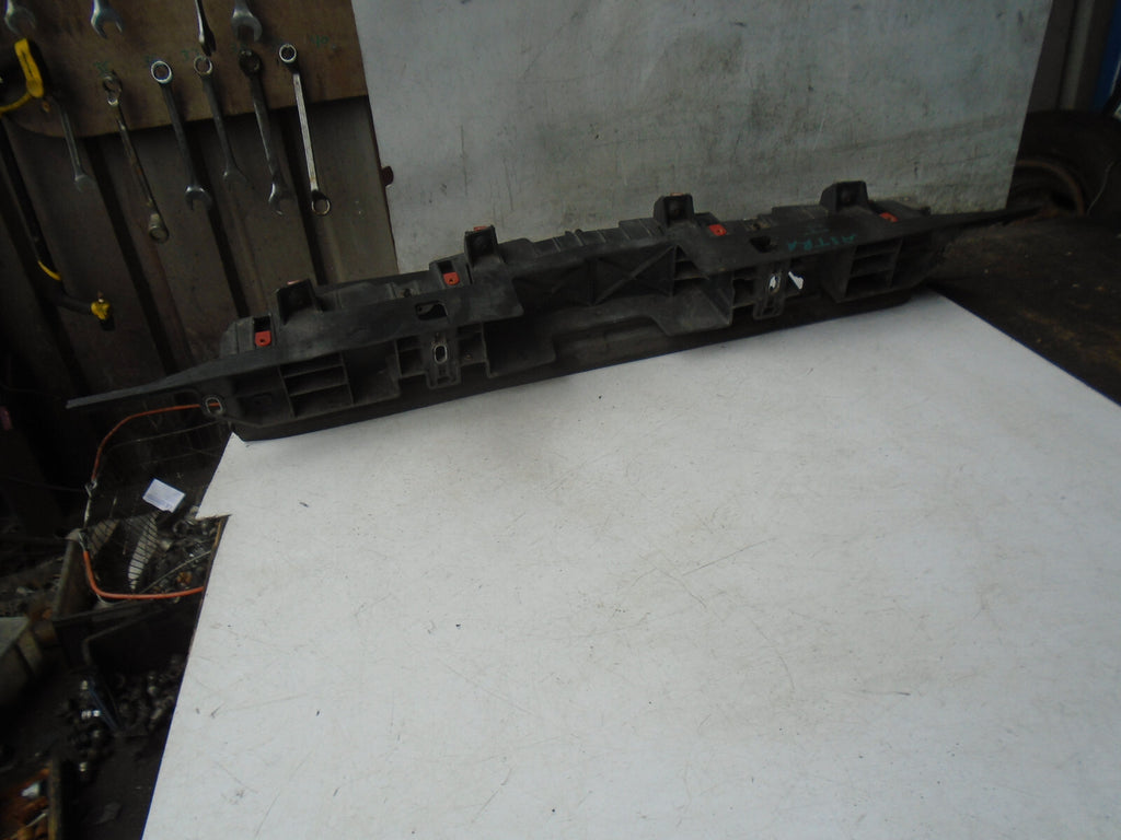 VAUXHALL ASTRA J MK6 FRONT BUMPER SUPPORT BRACKET 13264477