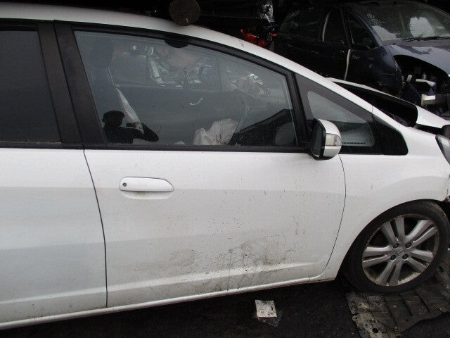 HONDA JAZZ MK3 2014 OSF DRIVER SIDE FRONT DOOR WINDOW GLASS