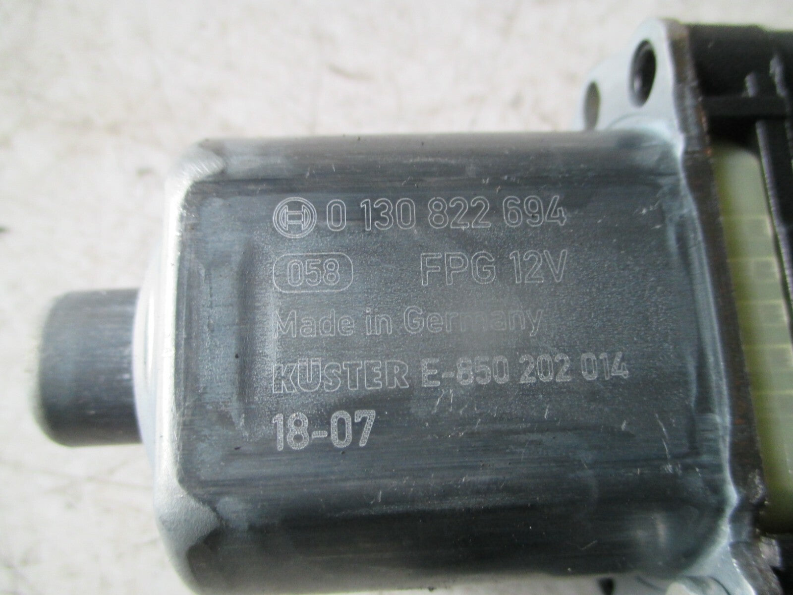 VOLKSWAGEN POLO 2019 AW OSR REAR DRIVER SIDE WINDOW REGULATOR 0130822694