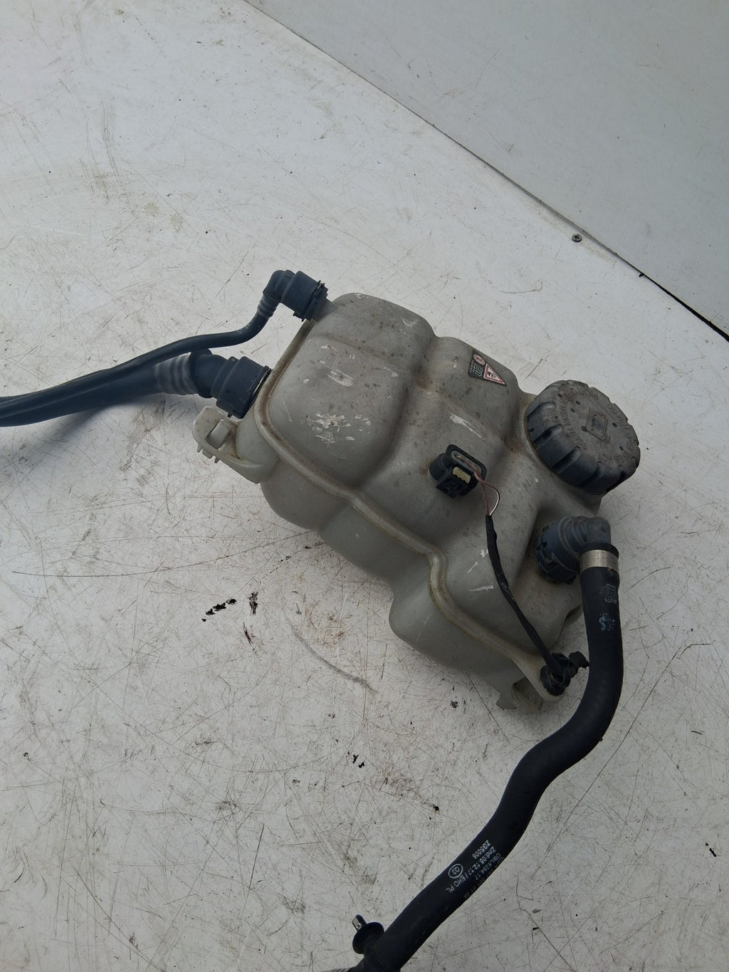 2020 MERCEDES A CLASS W177 WATER COOLANT EXPANSION TANK BOTTLE A2475000049