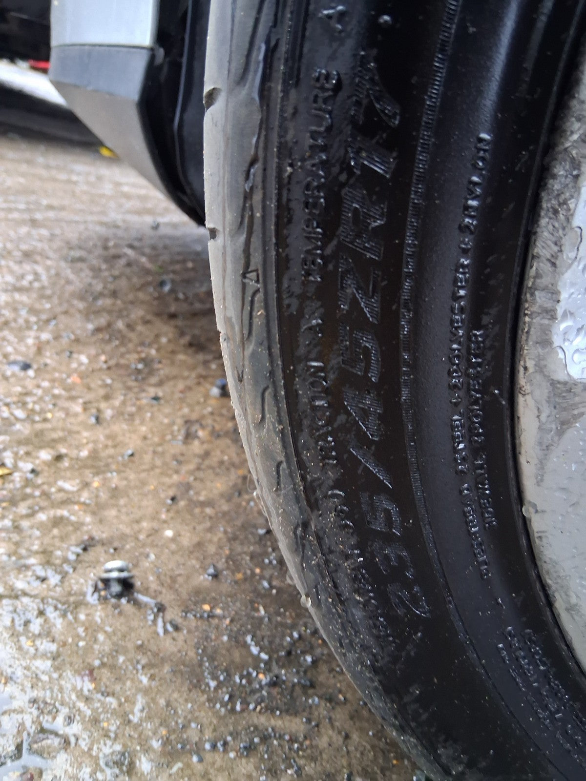 2006 VW VOLKSWAGEN PASSAT B6 17 INCH ALLOY WHEEL WITH TYRE 235/45R17