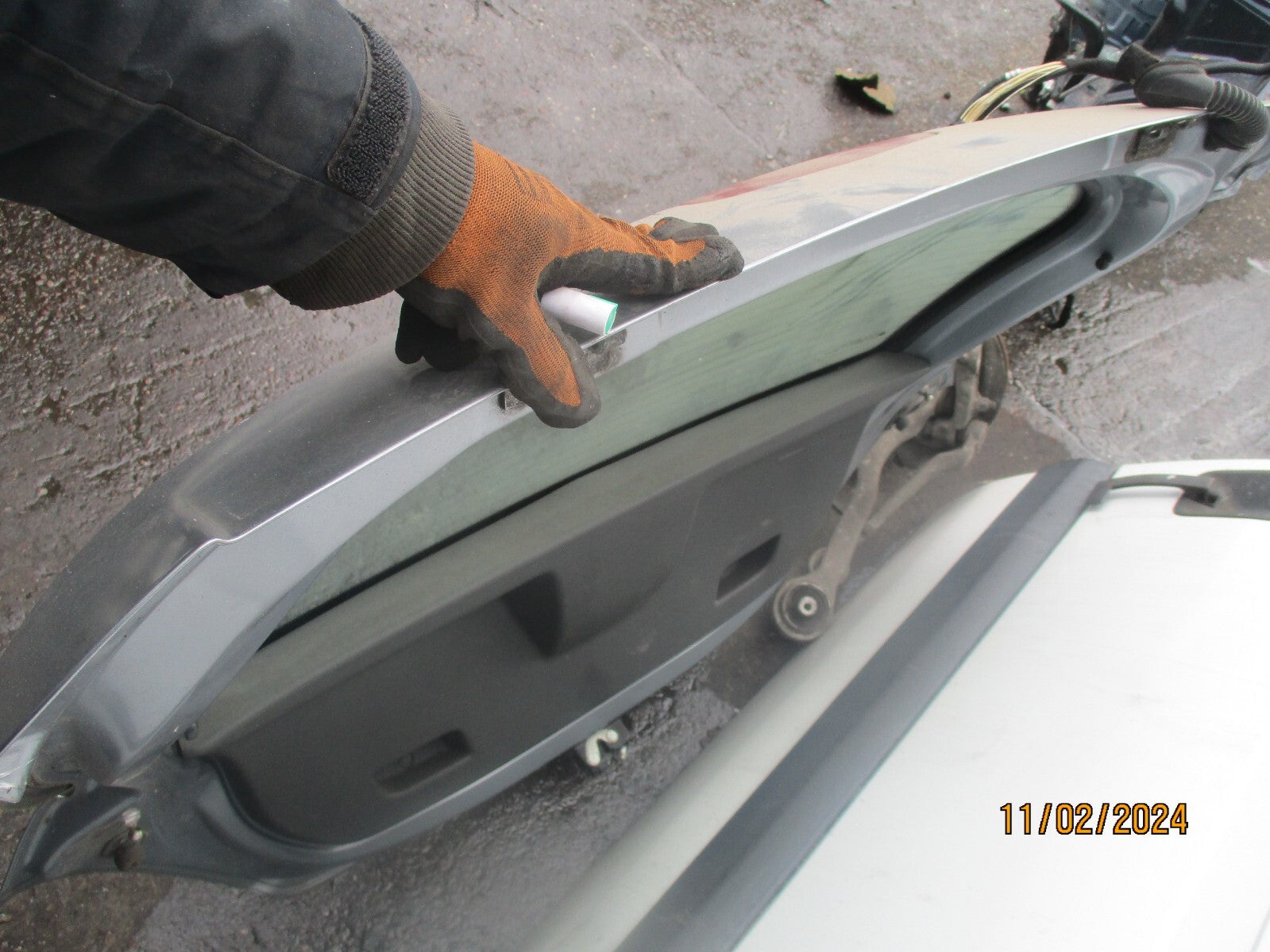 VAUXHALL CORSA D 2007 3 DOOR REAR COMPLETE TAILGATE BOOTLID LIGHTING SILVER Z163