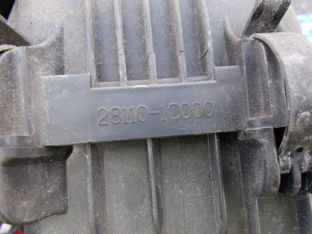 2004 HYUNDAI GETZ GSI 1.1 PETROL AIR FILTER BOX 281101C000