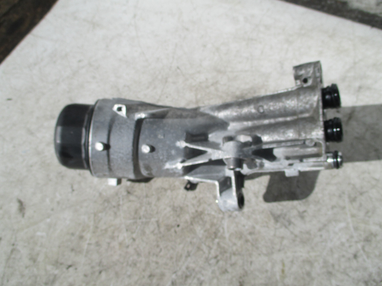 JAGUAR XE 2019 2.0 PETROL OIL FILTER HOUSING G4D36714A