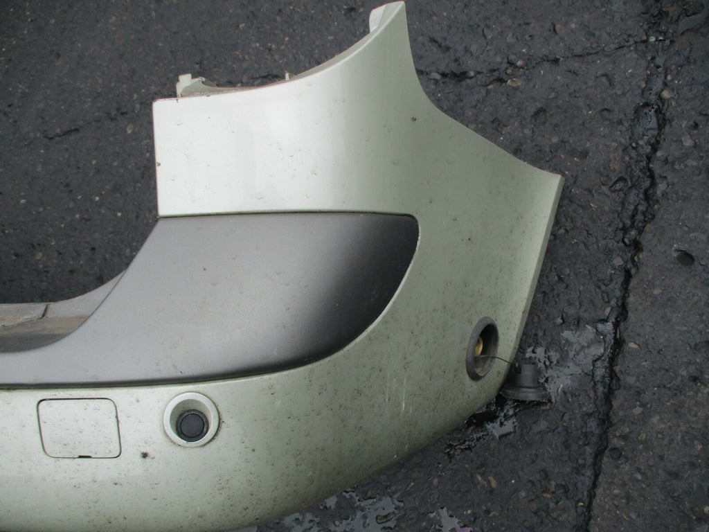 RENAULT LAGUNA MK2 ESTATE COMPLETE REAR BUMPER LIGHT GREEN