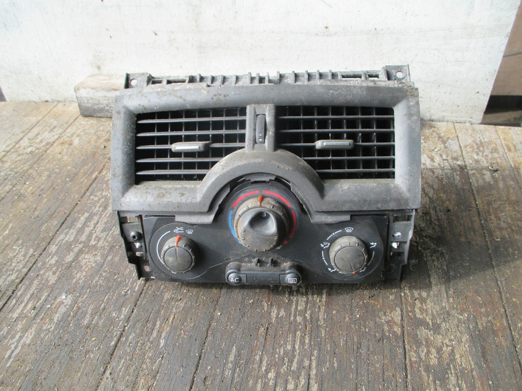 RENAULT MEGANE MK2 2007 HEATER AC CLIMATE CONTROL SWITCH PANEL