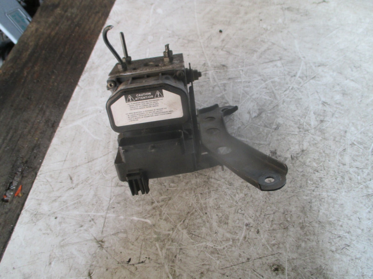 TOYOTA AVENSIS 1997 MK1 ABS BRAKING PUMP