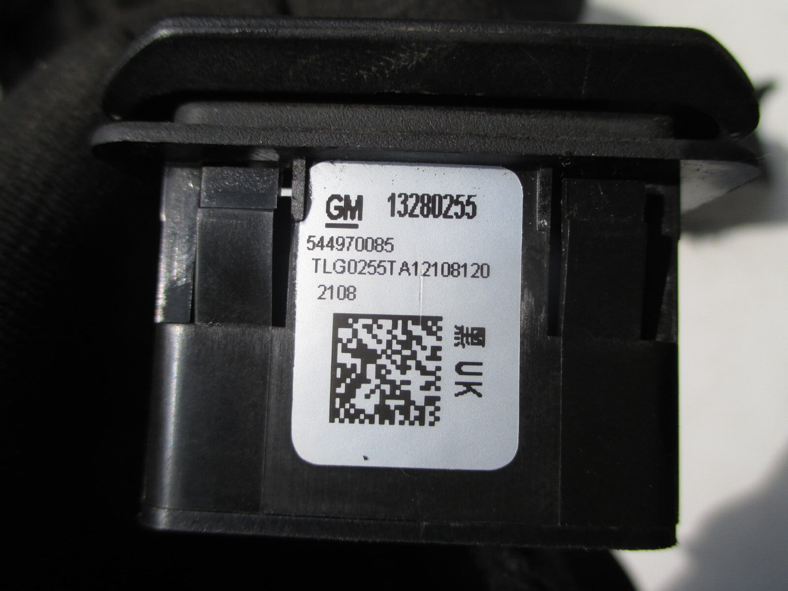 VAUXHALL MOKKA 2013 3 PIN PLUG 230V AUTO OUTLET POWER SOCKET 95245967 13280255