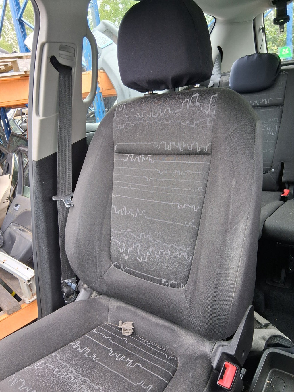 2017 VAUXHALL MERIVA B MK2 OSF DRIVER SIDE FRONT RIGHT FABRIC SEAT