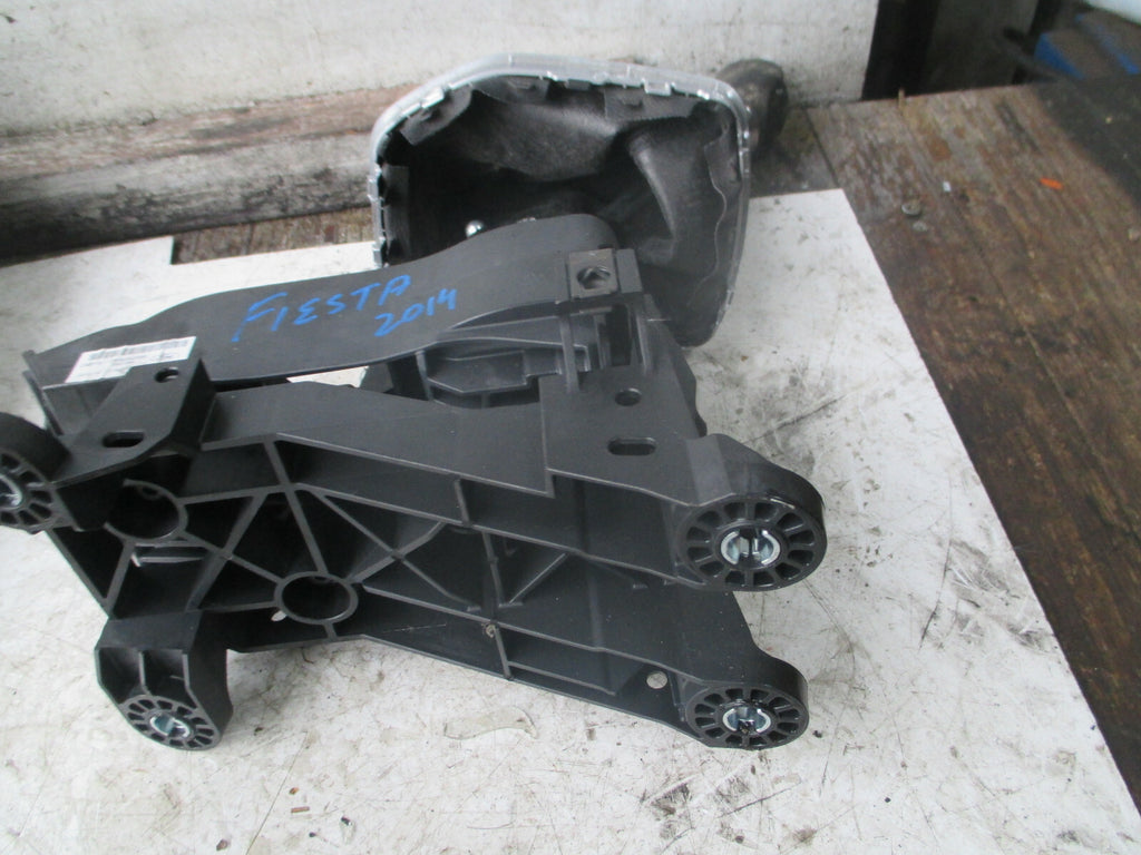 FORD FIESTA MK7 2014 5 SPEED MANUAL GEARSTICK GEARSHIFTER C1BR7C453AKC