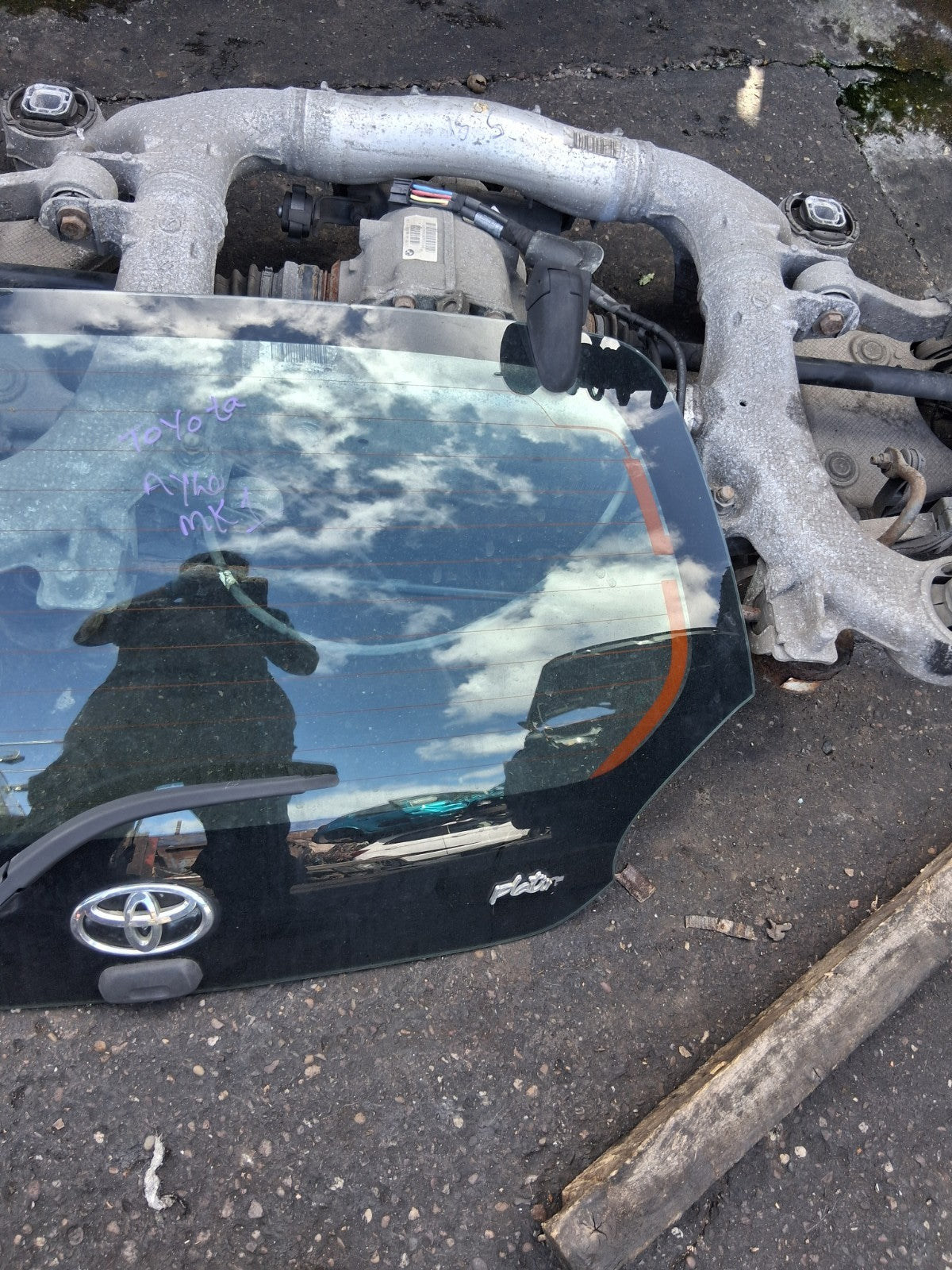 2008 TOYOTA AYGO MK1 REAR COMPLETE TAILGATE BOOTLID GLASS