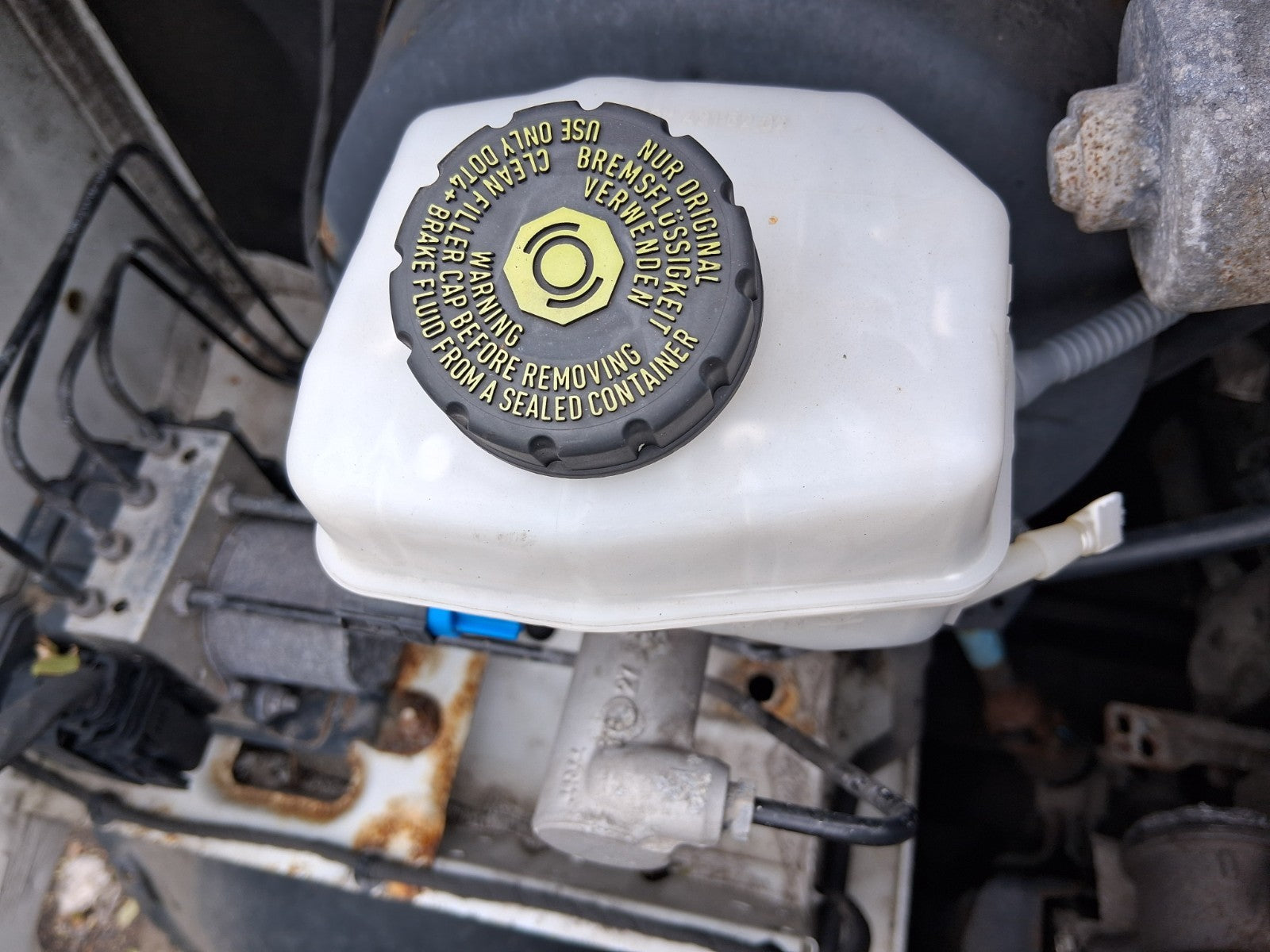 2016 MERCEDES SPRINTER MK2 W906 2.1 DIESEL BRAKE SERVO RESERVOIR