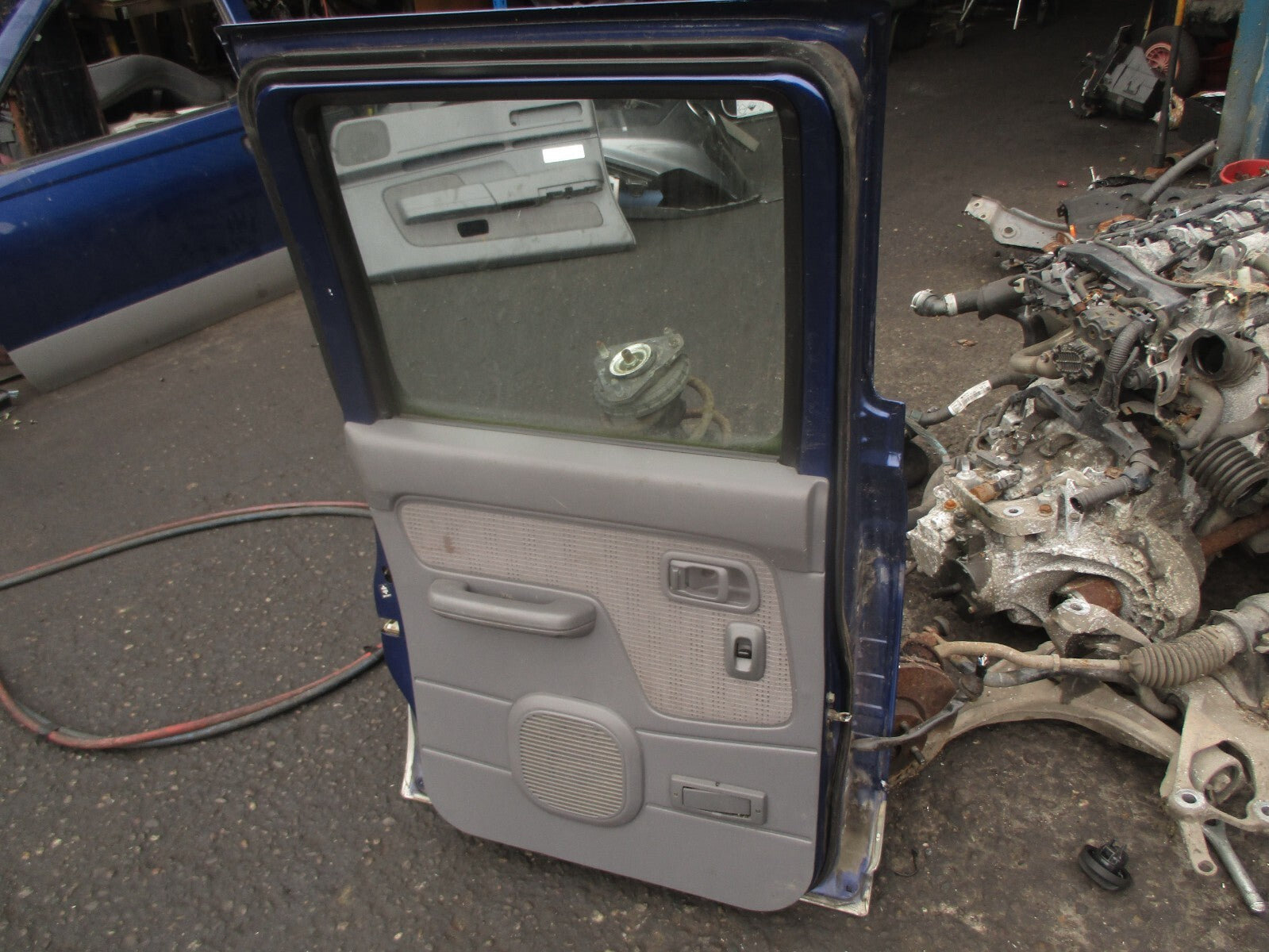 2002 NISSAN NAVARA D22 NSR PASSENGER SIDE REAR COMPLETE DOOR BLUE