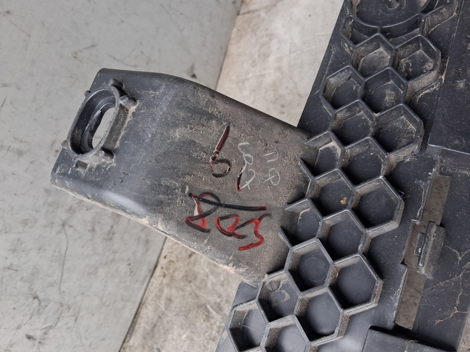PEUGEOT 5008 MK2 2019 FRONT BUMPER LOWER GRILLE GRILL