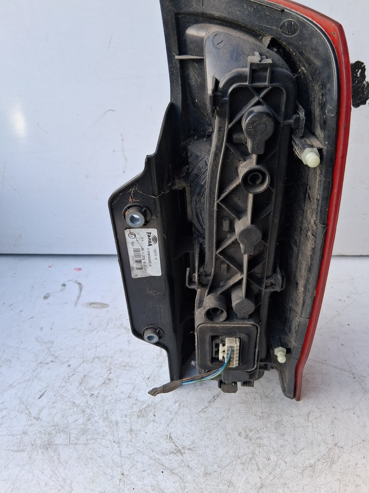 2015 FIAT FIORINO NSR PASSENGER SIDE REAR BACK LEFT TAIL LIGHT 13201F