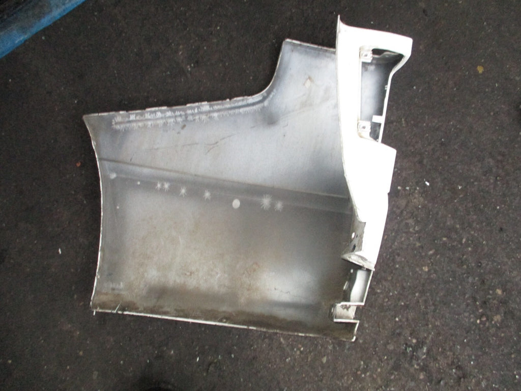 2017 VAUXHALL VIVARO B MK2 OSR DRIVER SIDE REAR BUMPER CORNER WHITE