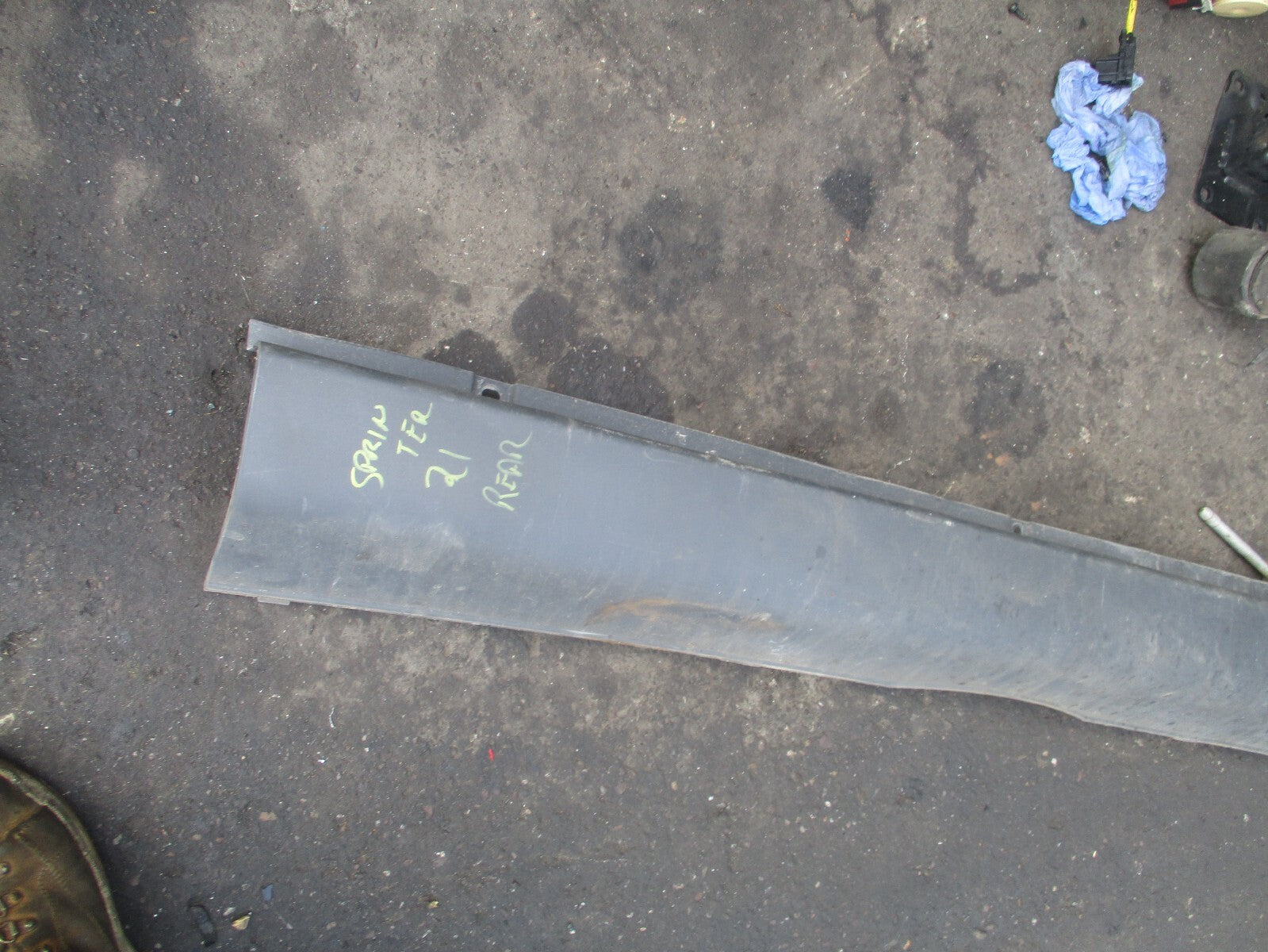 2021 MERCEDES BENZ W907 SPRINTER REAR CENTER MIDDLE BUMPER