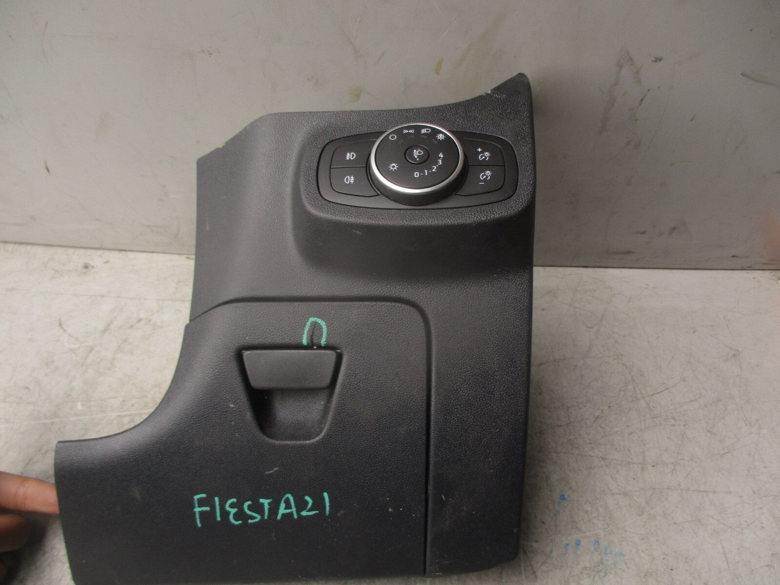 2021 FORD FIESTA MK8 LOWER DRIVER SIDE DASHBOARD GLOVEBOX TRIM PANEL H1BBA043K93