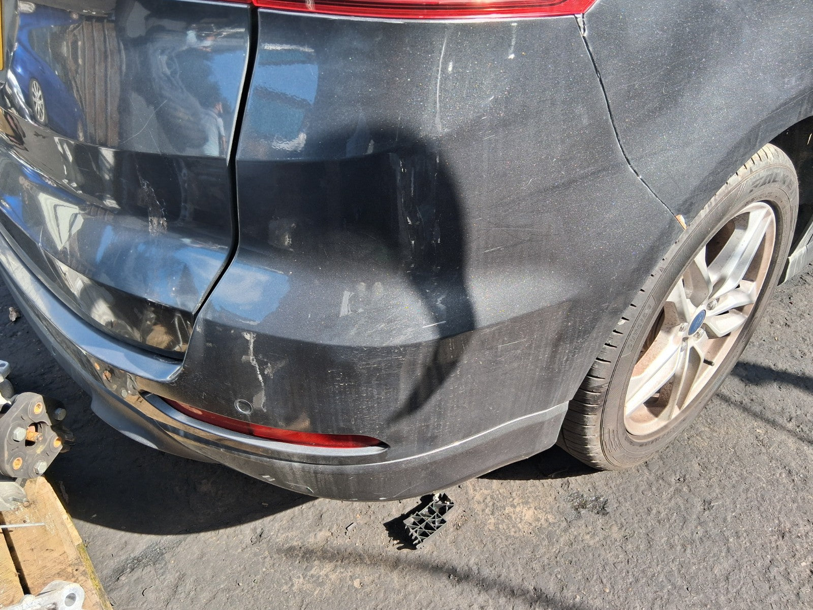 2017 FORD S MAX MK2 COMPLETE REAR BUMPER WITH PDC SENSORS GREY