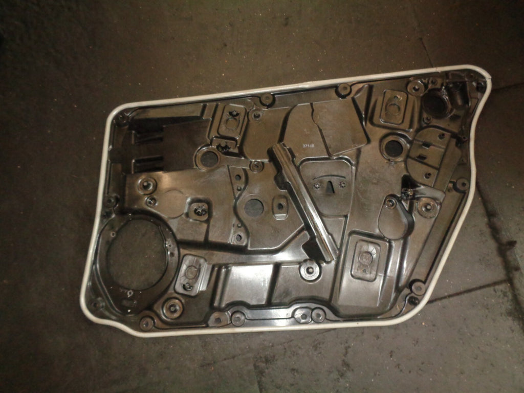 MERCEDES GLA MK1 X156 2019 NSF PASSENGER FRONT WINDOW REGULATOR MECHANISM ONLY