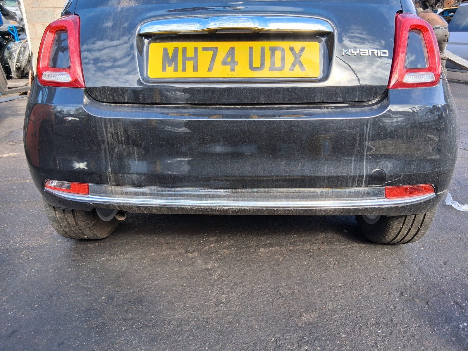 2025 FIAT 500 MHEV COMPLETE REAR BUMPER CARBON BLACK METALLIC 876